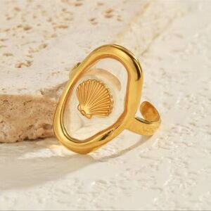 Modern Stylish Gold Shell Ring